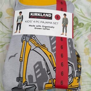 Kirkland Signature Kids' Pajama Set with Yellow and Gray